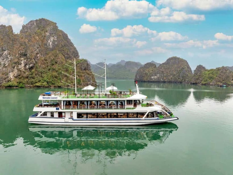 2-Day: Hanoi - Ninh Binh - Halong Bay Luxury Cruise - From Hanoi Old Quarter to Ninh Binh by limousine bus