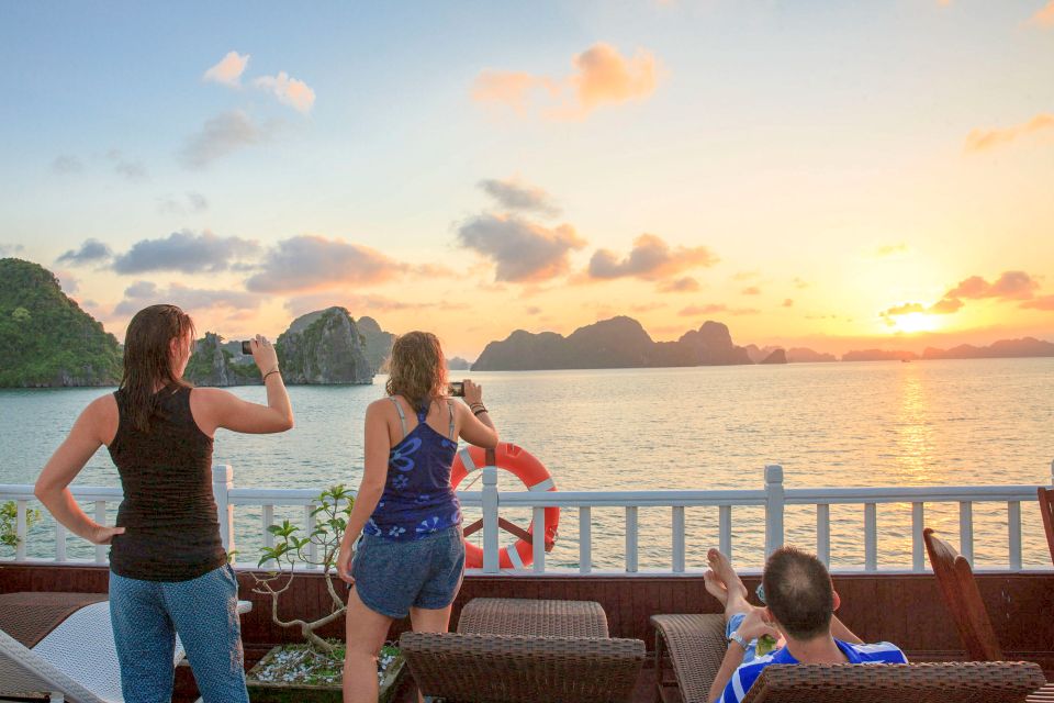 2-Day Royal Palace Ha Long Bay & Ti Top Island Cruise - Swimming and relaxation time: use it wisely, not passively