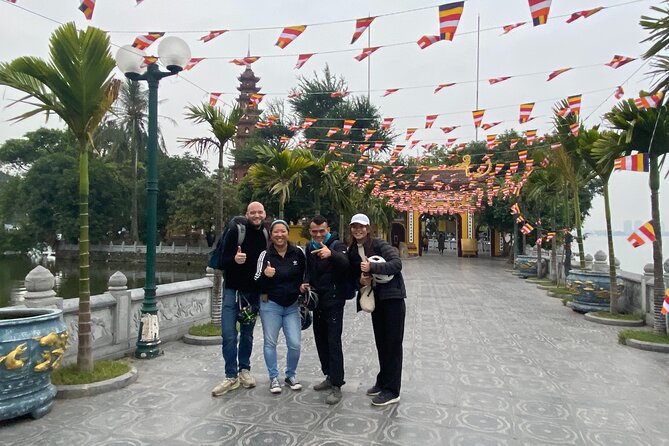 All-in-One Hanoi Walking Tour Through a Train Street - Long Bien Bridge: seeing a landmark without getting stuck in traffic