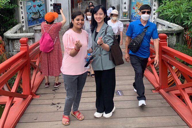 All-in-One Hanoi Walking Tour Through a Train Street - Thanh Ha Local Market: everyday Hanoi with less pressure