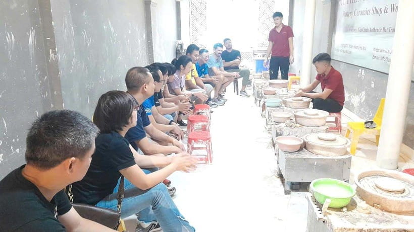 Bat trang Pottery Ceramics Class in Hanoi’s Old Quarter | VN - Group size and attention: will you get help?