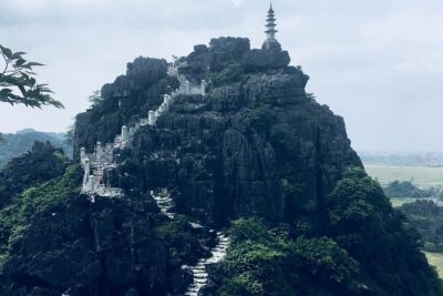 Best Seller-Private Full-Day Tour to Ninh Binh Depart from Hanoi - Tam Cốc and Bích Động: lunch first, then the boat on the Ngô Đồng River