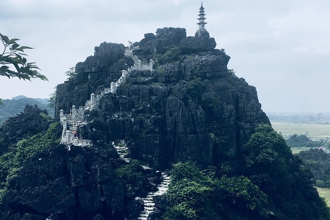 Best Seller-Private Full-Day Tour to Ninh Binh Depart from Hanoi - Tam Cốc and Bích Động: lunch first, then the boat on the Ngô Đồng River