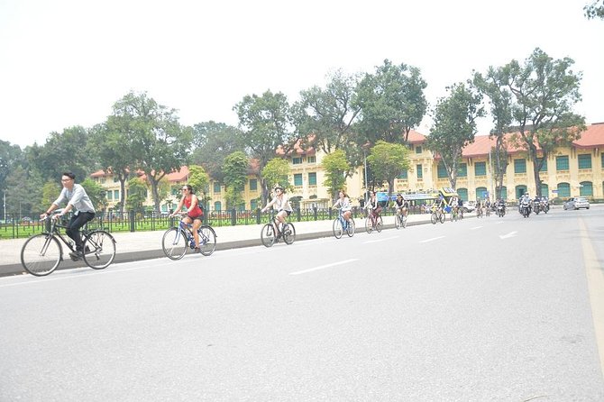 Bicycle Tours Hanoi: Half Day Hanoi City Bicycle Tours - Đường Tàu (Reunification Train Track): Locals Close Enough to Hear It