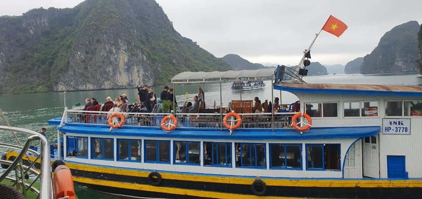 Cat Ba: Lan Ha, HaLong bay full day- biking, kayaking, lunch - Floating fishing village cruising and the limestone-island photo moments
