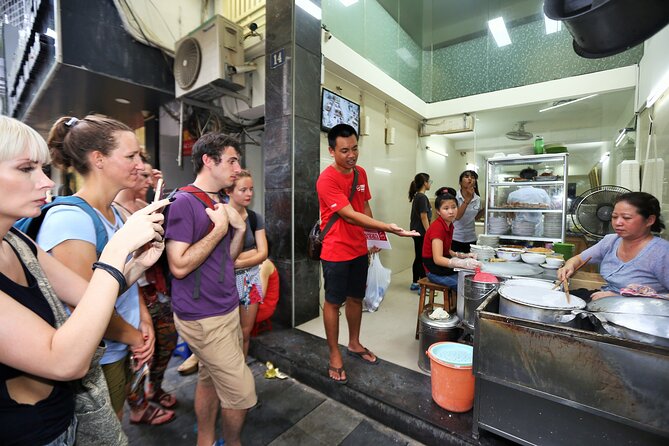 Eat Like a Local: Hanoi Street Food Adventure - Meeting at Dong Xuan Market: Smells, Ingredients, and Instant Context