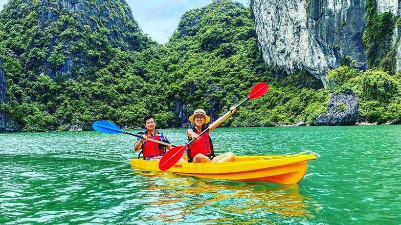 From Hanoi: 1 -Day Halong Bay Cruise With Big & Small Groups - Group size, pacing, and the real meaning of 1-day Halong