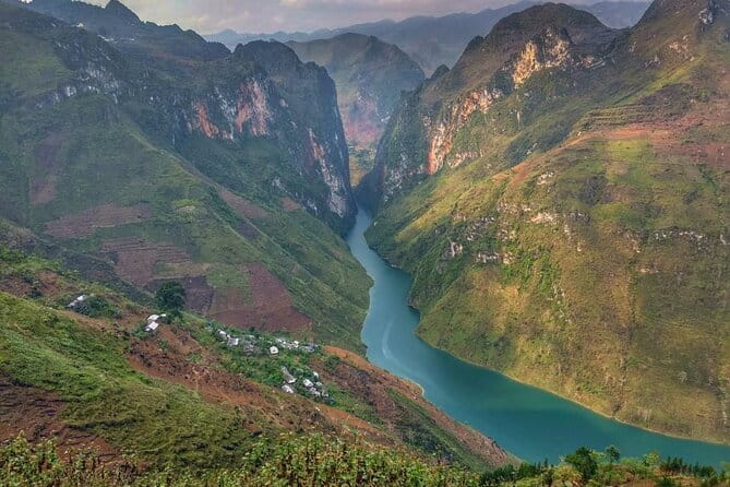 From Hanoi: 3-Day Motorbike Ha Giang Loop with Easy Rider - Day 1: Ha Giang to Dong Van, with Heaven Gate and a real hill-town dinner