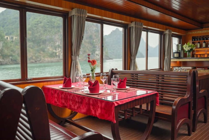 From Hanoi/Cat Ba: Lan Ha Bay Full-Day Boat Trip - Ba Trai Dao Beach: the swim stop most people talk about