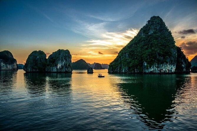 From Hanoi: Ha Long Bay Day tour 4-Star with Kayaking - The Guide Makes the Day: Johnny Handsome’s Impact