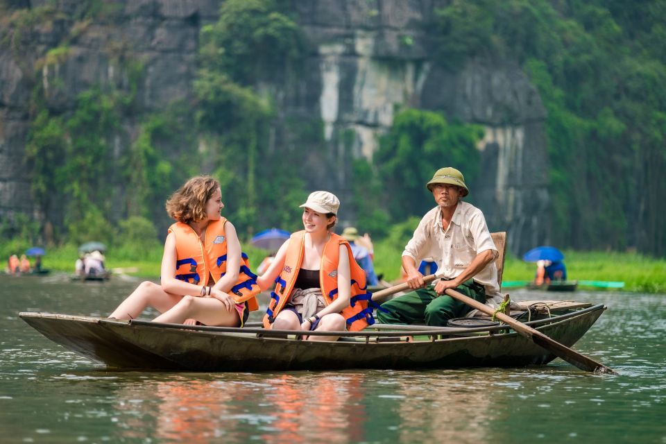 From Hanoi: Hoa Lu & Tam Coc with Buffet lunch & Cycling - Lunch in Tam Coc: Buffet Local Cuisine (and How to Get the Most From the Break)