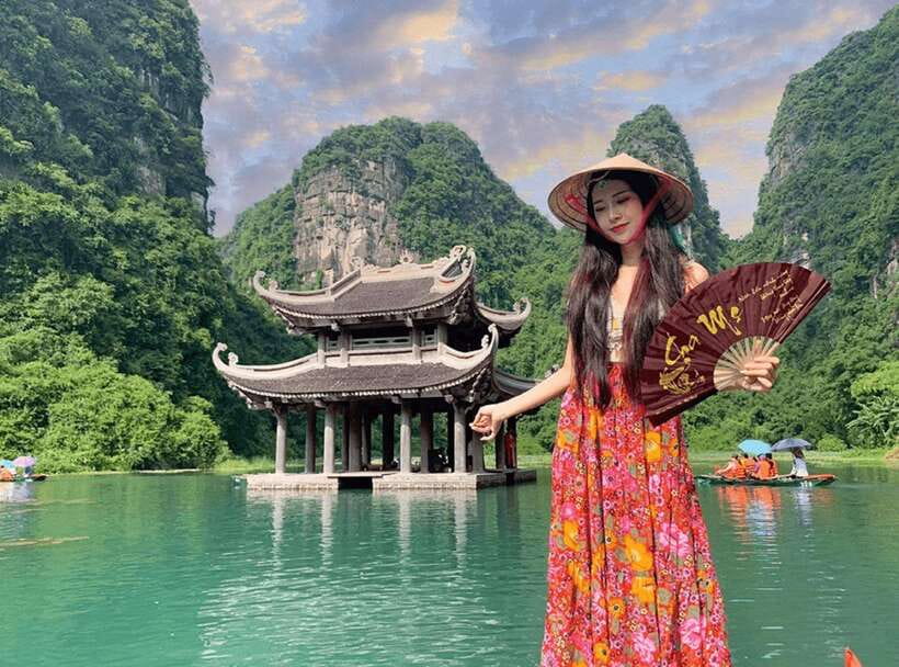 From Ninh Binh: Hoa Lu, Bai Dinh, Trang An, & Mua Cave Tour - Mua Cave and the 500 Steps: Dragon Mountain Views