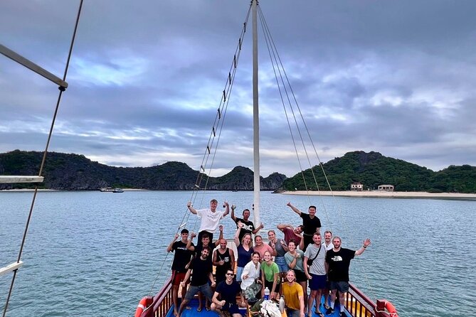 Ha Long Bay Cruise Day Tour-Cave, Kayaking,Ti top island & Lunch - The Ha Long Bay cruise: what you’re really paying for
