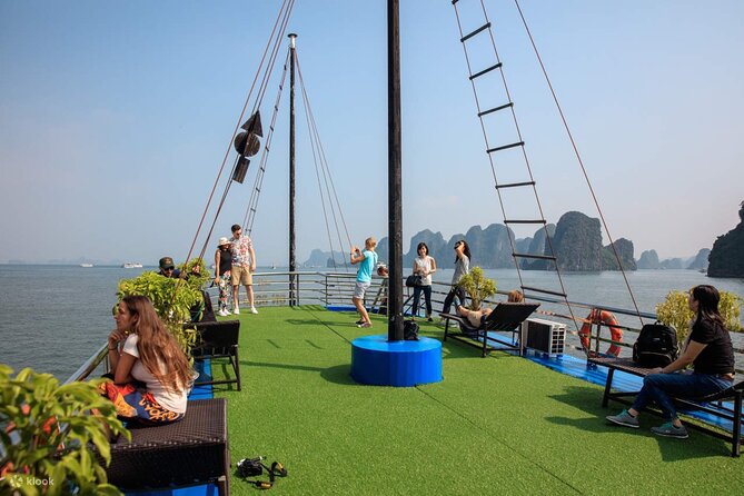 Ha Long Bay Cruise Day Tour-Cave, Kayaking,Ti top island & Lunch - Sung Sot (Surprise) Cave: the climb and the pay-off