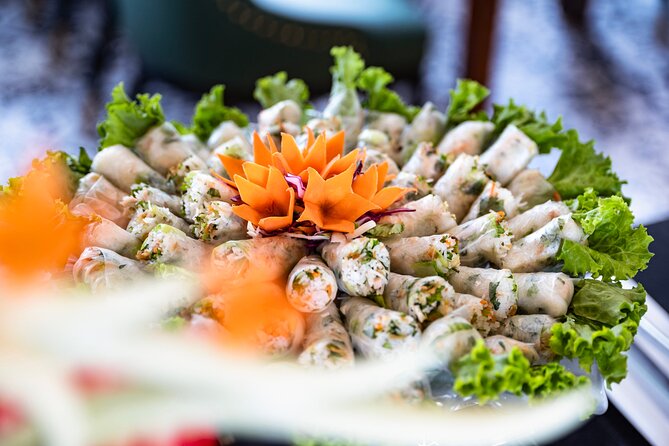 Halong bay 5star Cruise Day Trip: Buffet lunch & Limousine bus - Buffet lunch on board: more than a meal break