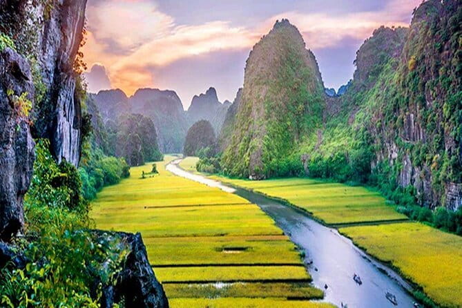 Halong Bay Day Tour Luxury Cruise With Jacuzzi and Buffet Lunch - Sung Sot Cave: The Big Surprising One