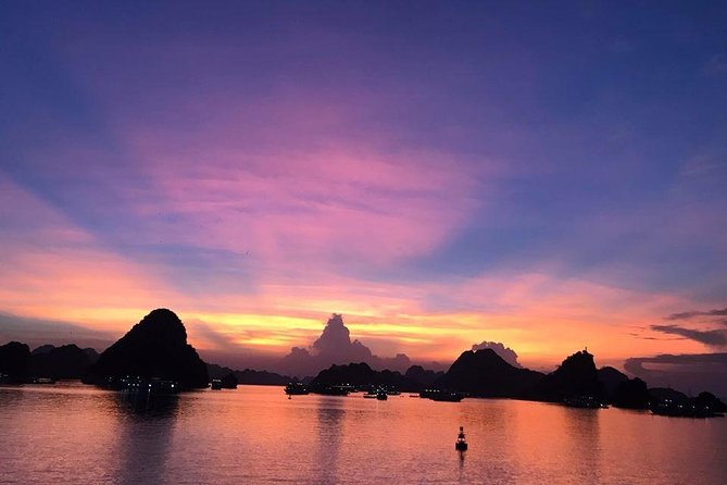 Halong Bay Full Day with Kayaking, Hiking viewpoint, Cave - Deluxe To Luxury - Stop 3: Sung Sot Cave and what to expect underground