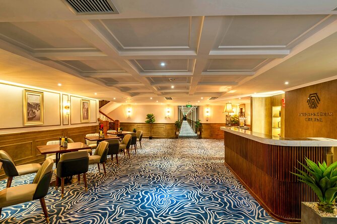 Halong Bay Luxury Dinner Cruise - Ambassador - The dinner: Asian-European dishes that keep the pace fun