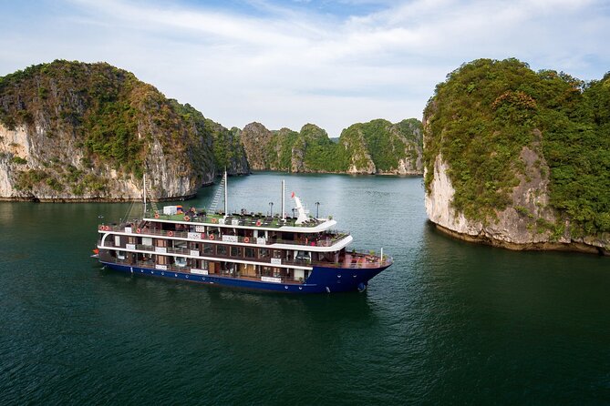Halong Pandora 5 Star Cruise 2D1N-All Inclusive, cave, transfer - Cave visit and kayaking: the part you’ll remember