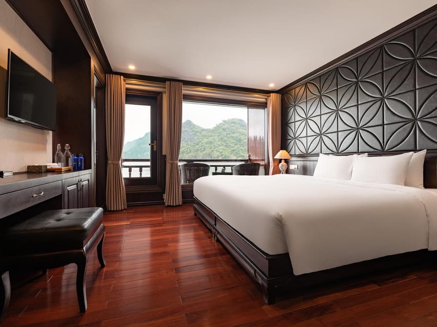 Hanoi: 2-Day Lan Ha & Halong Bay 5 Stars Cruise with Balcony - Food and Service: Where the 4.8 Score Comes From