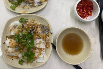 Hanoi: 7 Tasting Street Food Walking Tour and Train Street - Train Street coffee: the stop that turns a food tour into a Hanoi story