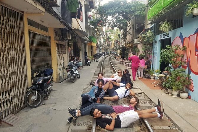 Hanoi All-In-One Tour: Highlights & Train Street & Culture & Fun - Lenin Park: A Place to Understand Ideas on the Ground