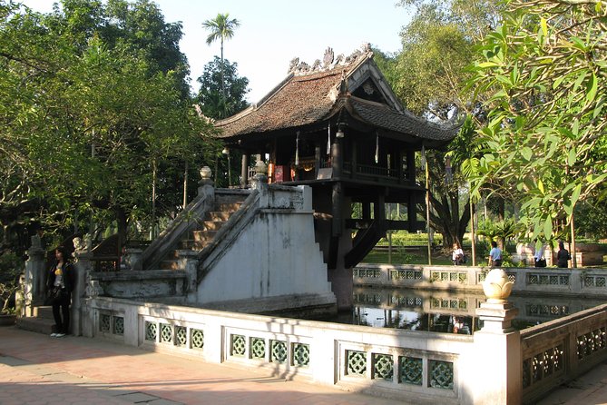 Hanoi City Half Day Private Tour: Hidden Corners & Train Street - One Pillar Pagoda and the Temple of Literature: ceremony meets scholarship