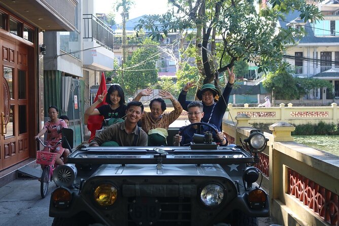 Hanoi City Tour Highlight, Train Street Combine visit Countryside - B52 Lake pause and the Duong Tau Train Street coffee/photo stop
