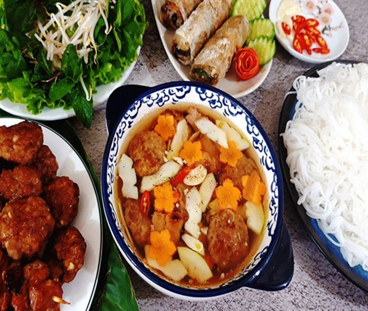 Hanoi: Eat Like a Local Small Group Street Food Tour - Coffee Time: Iced Tea, Egg Coffee, and the Hidden Café Option