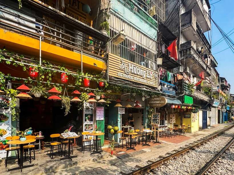 Hanoi: Guided Food Tour with Train Street Visit - Dry Mixed Pho and the Fun Twist That Makes It Memorable