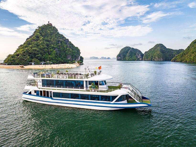 Hanoi: Ha Long Bay Day Trip - Luxury Cruise & Buffet Lunch - Sunset Party on Deck: Juice, Tea, and That Late-Day Bay Glow