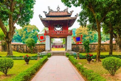 Hanoi Heritage Premium Daily Tour - Stop 1: Tran Quoc Pagoda—Hanoi’s oldest with lake views