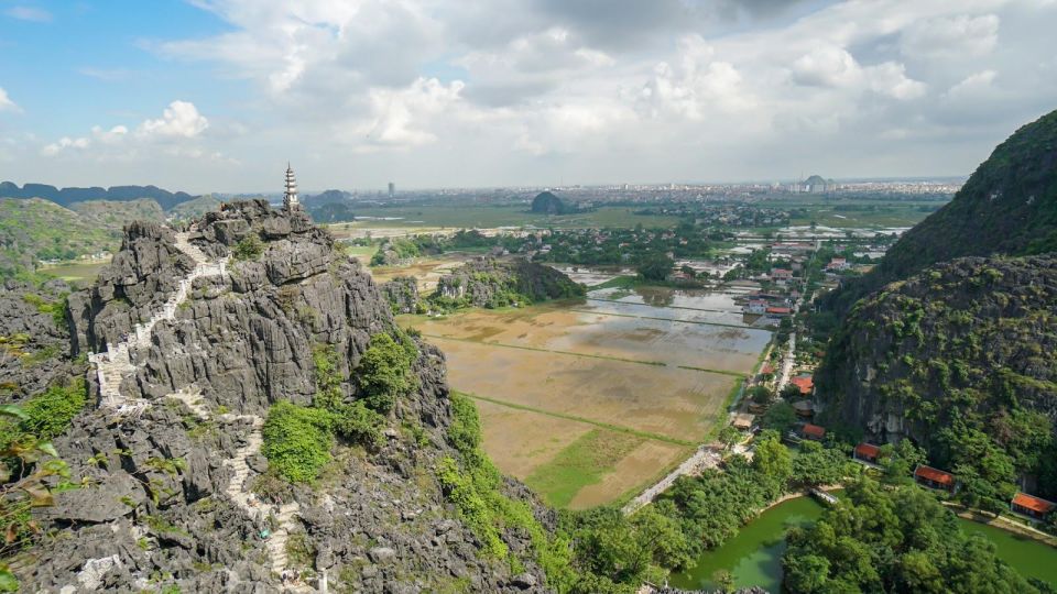 Hanoi: Hoa Lu, Trang An, and Mua Cave Full-Day Trip - Mua Cave and those 500 steps: effort for wide Tam Coc views