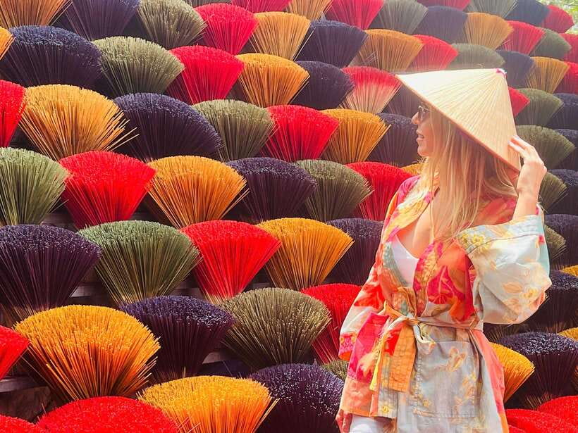 Hanoi: Incense Village, Hat, and Lacquer Artisanal Tour - Entering Hanoi’s craft villages: what this tour is really about