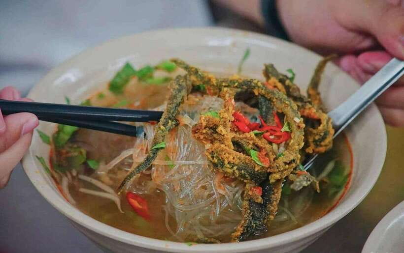 Hanoi: Michelin Guide Street Food Walking Tour - Crispy Eel with Glass Noodles: Where Texture Does the Talking