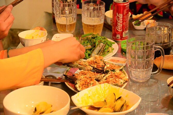 Hanoi Motorbike Tours Led By Women: Hanoi By Night Foodie Motorbike Tours - The female-led part: more than a theme