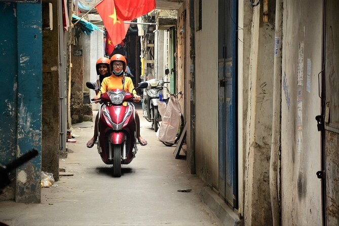 Hanoi Motorbike Tours Led By Women: Hanoi City Insight Motorbike Tours - Lunch and local coffee at the end: how the food fits the story