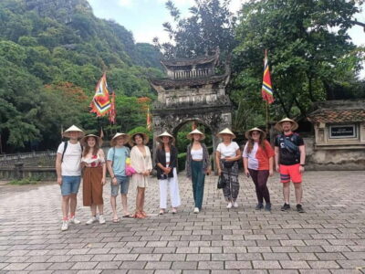 Hanoi/Ninh Binh: 1-Day Tam Coc/Trang An, Hoa Lu & Mua Caves - Hoa Lu Ancient Capital: temples and the 10th-century backstory