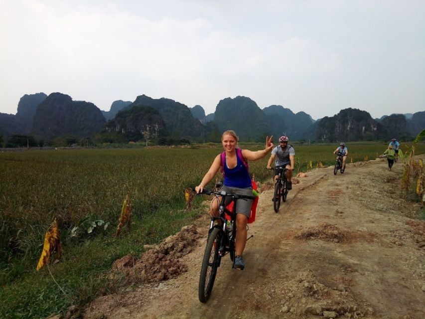 Hanoi: Ninh Binh, Bai Dinh/Hoa Lu, Trang An, & Mua Cave Tour - Múa Cave hike: the payoff viewpoint (and what to wear)