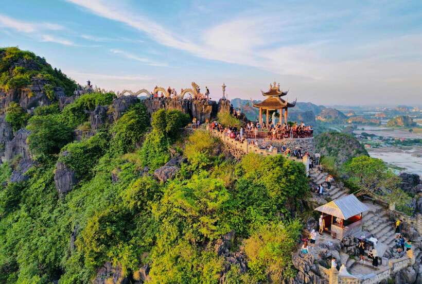 Hanoi: Ninh Binh, Trang An, Mua Cave and Bai Dinh Pagoda - What to bring (and what to skip)