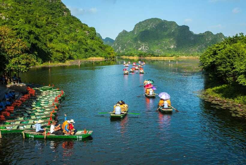 Hanoi: Ninh Binh, Trang An, Mua Cave and Bai Dinh Pagoda - Who should book this tour, and who should choose differently