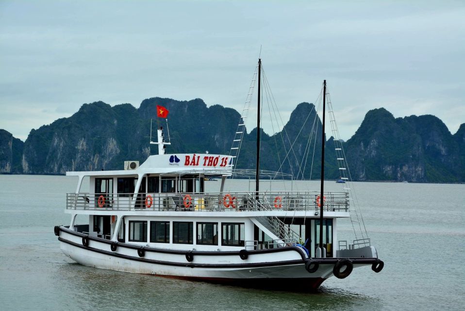 Hanoi: Roundtrip Halong Bay Islands, Caves, Kayaking & Lunch - Key things I’d circle before you go