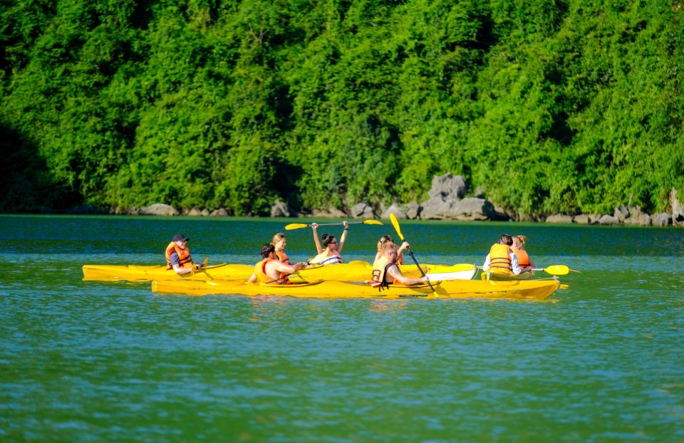 Hanoi: Roundtrip Halong Bay Islands, Caves, Kayaking & Lunch - The cruising portion (about 5 hours): rock formations plus real photo time