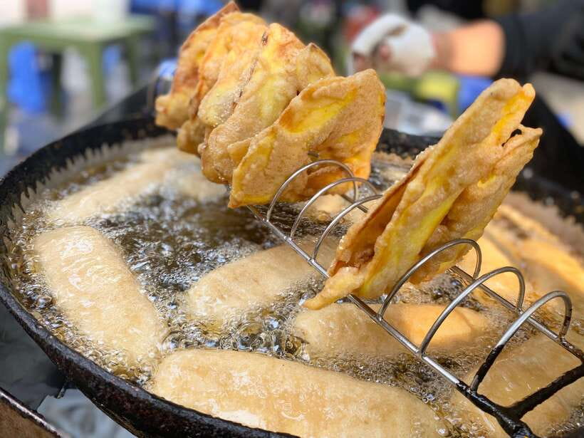 Hanoi: Vietnamese Street Food Tour with Egg Coffee - Old Quarter Streets: Traffic Skills and Architecture Between Bites