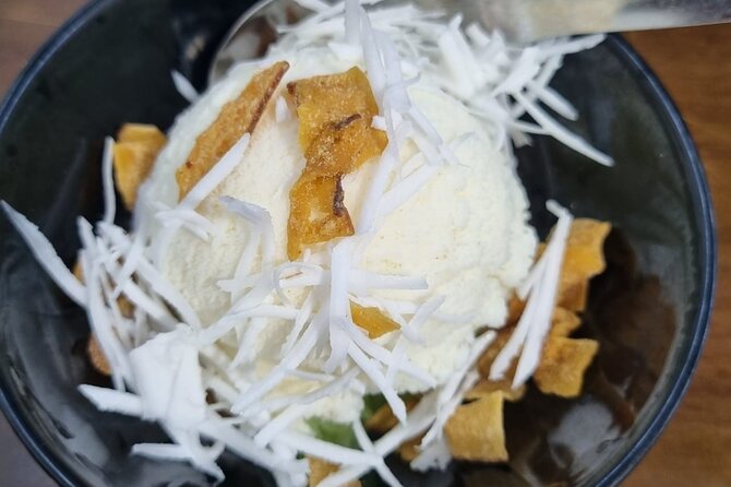 Hanoi Walking Street Food Tour with Train-Street Visit - Meeting at No. 38 Bat Su Street: how the tour starts and what to expect
