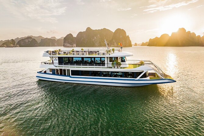 Hercules Grand Day Cruise Tour, Sung Sot Cave,Titop, Luon Cave - Key points that shape your day