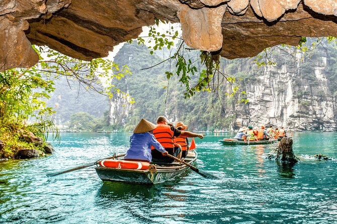 Highlight Ninh Binh Full Day Tour Tam Coc Boat, Mua Cave, Hoa Lu - Price and value: about $41 for a full Ninh Binh highlights day