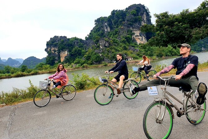 Highlight Ninh Binh Full Day Tour Tam Coc Boat, Mua Cave, Hoa Lu - Who should book this tour, and who should consider another plan