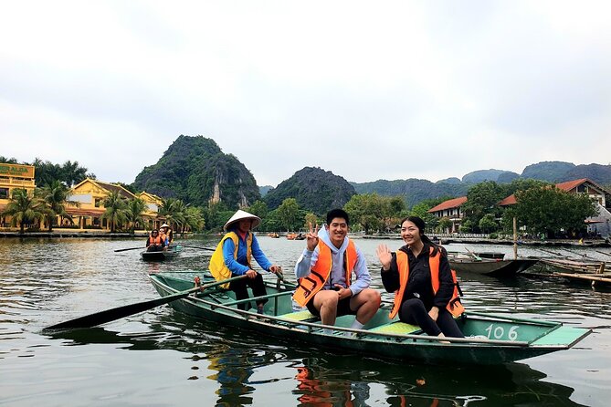 Highlight Ninh Binh Full Day Tour Tam Coc Boat, Mua Cave, Hoa Lu - Tam Coc–Bich Dộng: the bamboo boat ride people plan Ninh Binh for