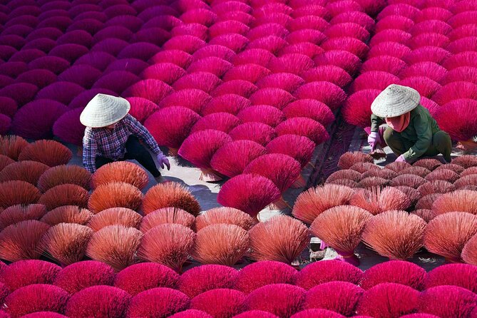 Incense Village Small Group of 9 Tour From Hanoi to Ninh Binh - Tam Cốc sampan boat: caves, limestone karsts, and a slow float